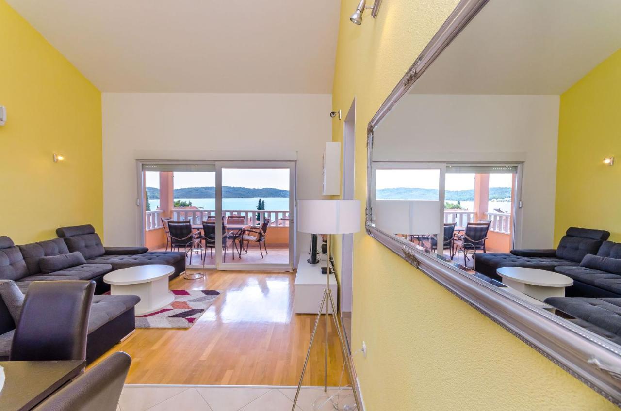 Apartments Melita Trogir Kültér fotó